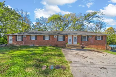 432 Circle Dr, Clarksville, TN 37043