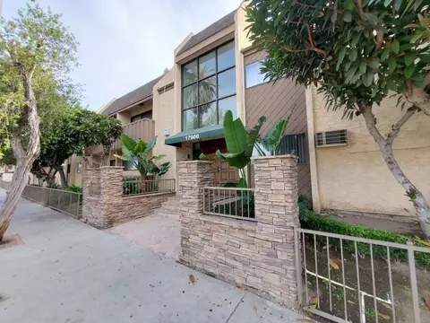 17900 Sherman Way, Los Angeles, CA 91335