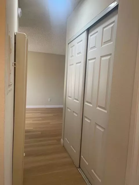 17900 Sherman Way, Los Angeles, CA 91335 photo 6