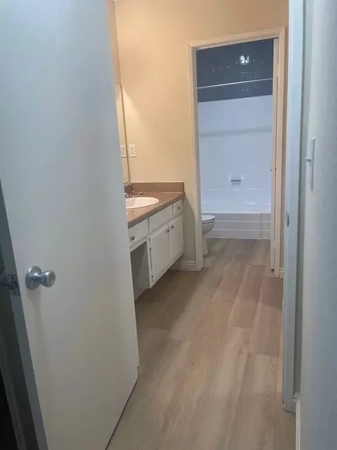 17900 Sherman Way, Los Angeles, CA 91335 photo 7