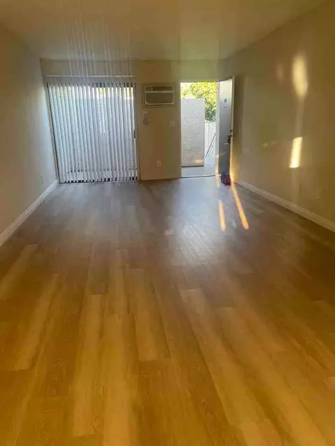 17900 Sherman Way, Los Angeles, CA 91335 photo 5