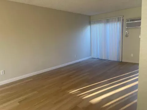 17900 Sherman Way, Los Angeles, CA 91335 photo 10