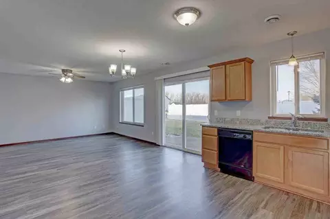 103 Everglades Trl, Mankato, MN 56001