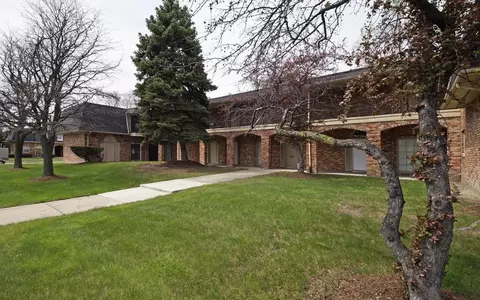 1105 N Stephenson Hwy, Royal Oak, MI 48067