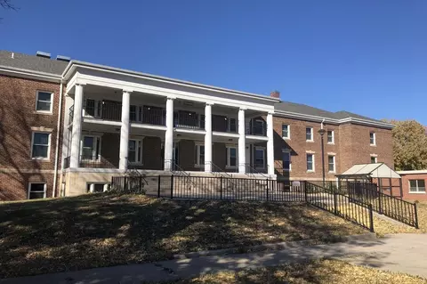 2414 W Capital Ave, Grand Island, NE 68803