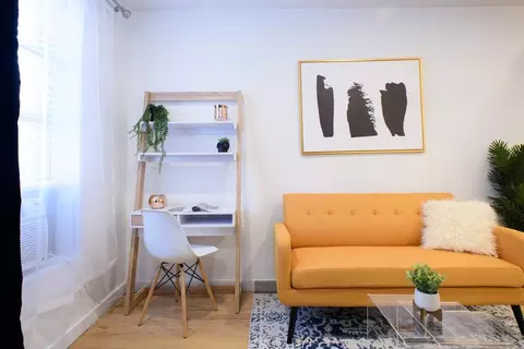 200 E 11th St, New York, NY 10003