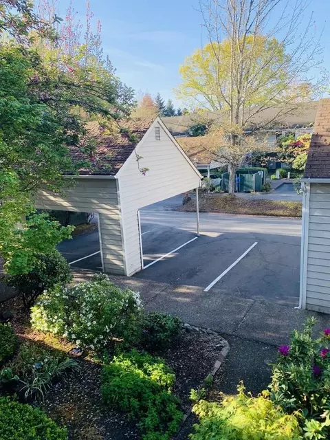 945 Lewis Ave, Eugene, OR 97402