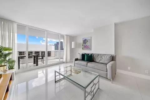 1717 N Bayshore Dr, Miami, FL 33132