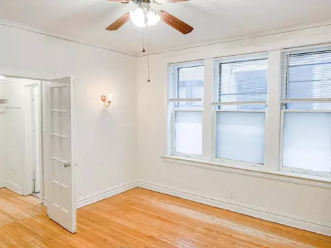 428 W Surf St, Chicago, IL 60657
