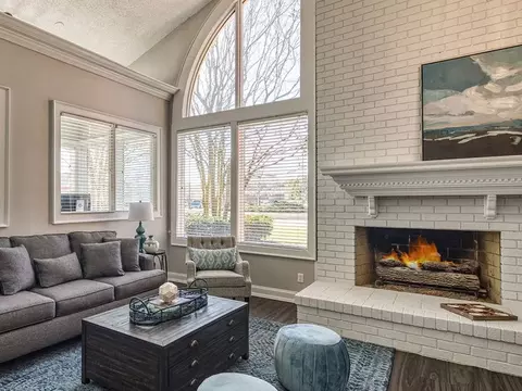 101 Little Bay Ave, Yorktown, VA 23693