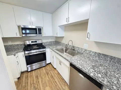 345 N Batavia St, Orange, CA 92868