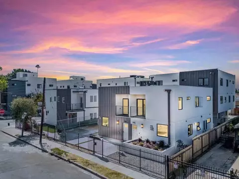 1156 W 38th St, Los Angeles, CA 90037