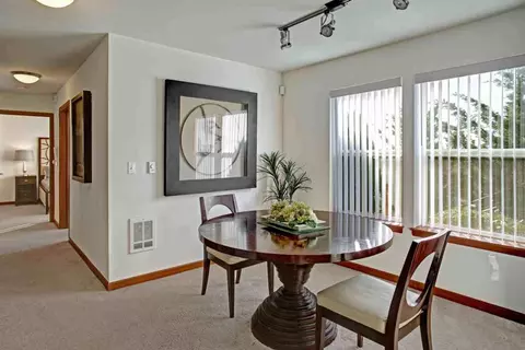 21428 International Blvd, Seatac, WA 98198