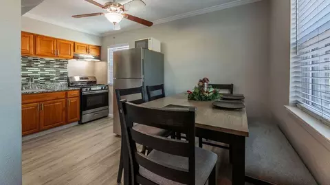 404 Andrews Ave, Cockrell Hill, TX 75211