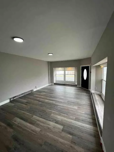 242 N Broadway, Gloucester City, NJ 08030