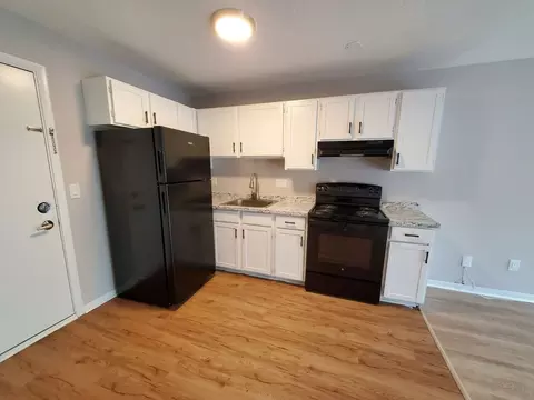 222 Bradley Ave, Waterbury, CT 06708 photo 6