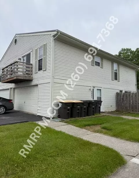 4802 Woodmark Dr, Fort Wayne, IN 46815
