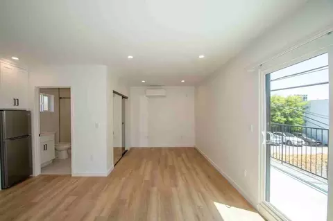 4334 Mammoth Ave, Los Angeles, CA 91423