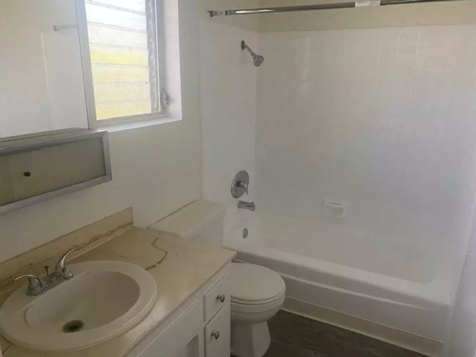  400 N Mentor Ave, Pasadena, CA 91106 photo 5