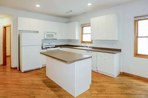 2719 N Wayne Ave, Chicago, IL 60614