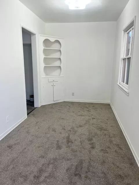 2010 N Los Robles Ave, Pasadena, CA 91104
