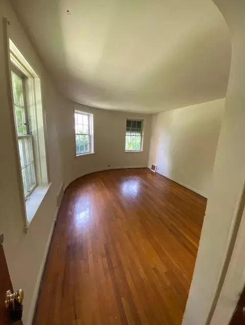 285 E 15th Ave, Columbus, OH 43201