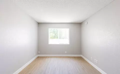 130 S Alexandria Ave, Los Angeles, CA 90004
