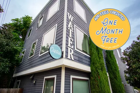 103 S Meade St, Portland, OR 97201