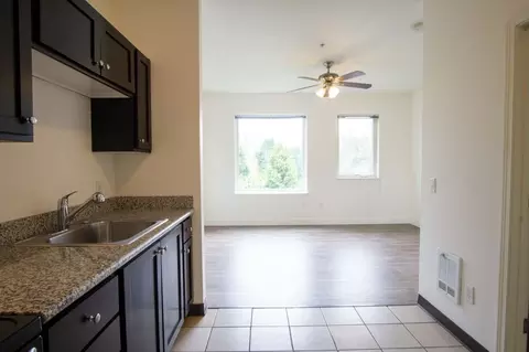 103 S Meade St, Portland, OR 97201