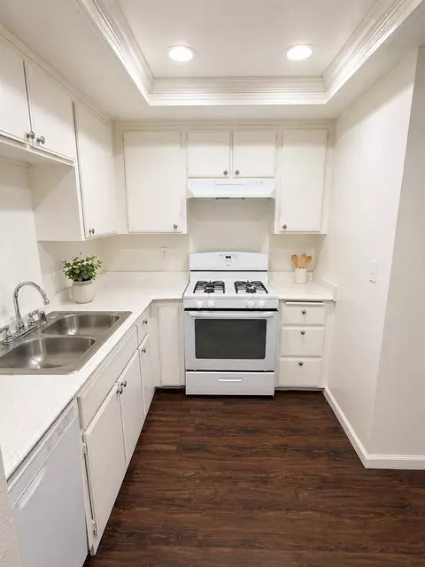 12671 Main St, Garden Grove, CA 92840