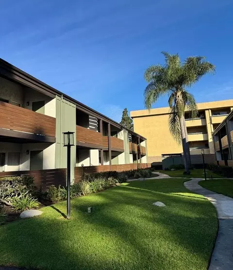 12671 Main St, Garden Grove, CA 92840