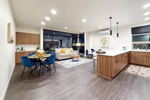 212 N Elm St, Kennewick, WA 99336