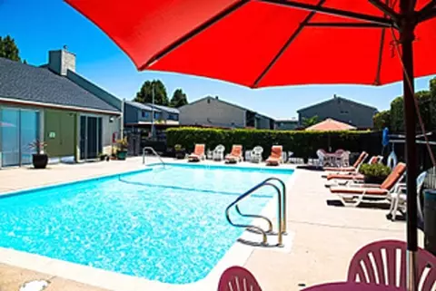 925 W Chestnut Ave, Lompoc, CA 93436 photo 2