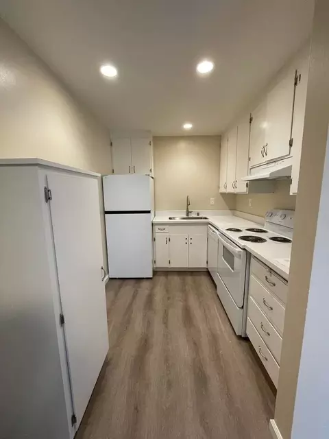 1521 Lago St, San Mateo, CA 94403