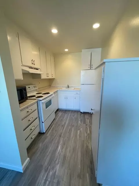1521 Lago St, San Mateo, CA 94403