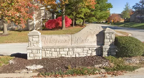 4604 NE Whispering Winds Dr, Lees Summit, MO 64064