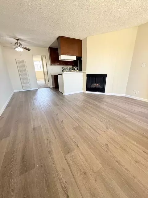 18410 Plummer St, Los Angeles, CA 91325