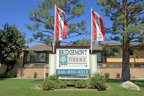 800 New Stine Rd, Bakersfield, CA 93309