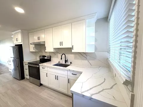 1327 Judah St, San Francisco, CA 94122