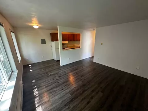 4110 12th Ave NE, Seattle, WA 98105
