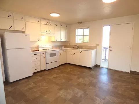 1003 Savage Rd NE, Salem, OR 97301