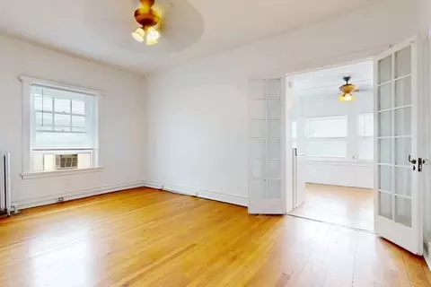 721 E Armour Blvd, Kansas City, MO 64109