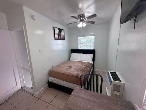 707 Crenshaw Blvd, Los Angeles, CA 90005