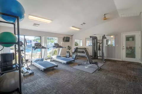 8402 N Waterford Ave, Tampa, FL 33604 photo 3