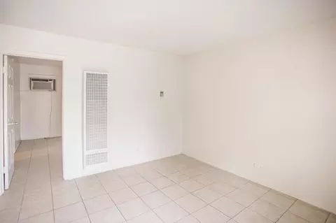 1239 N Lbj Dr, San Marcos, TX 78666