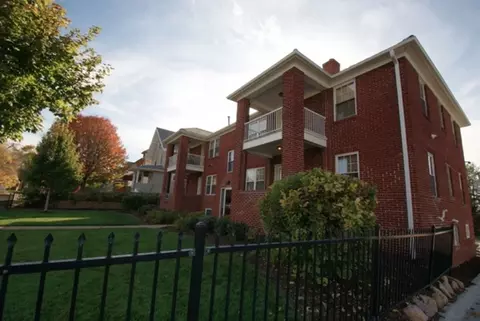814 S 38th St, Omaha, NE 68105