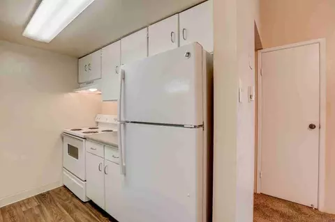 17600 W 14th Ave, Golden, CO 80401