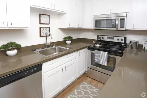 10210 N Foothill Blvd, Cupertino, CA 95014 photo 9