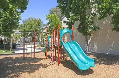 10210 N Foothill Blvd, Cupertino, CA 95014 photo 23