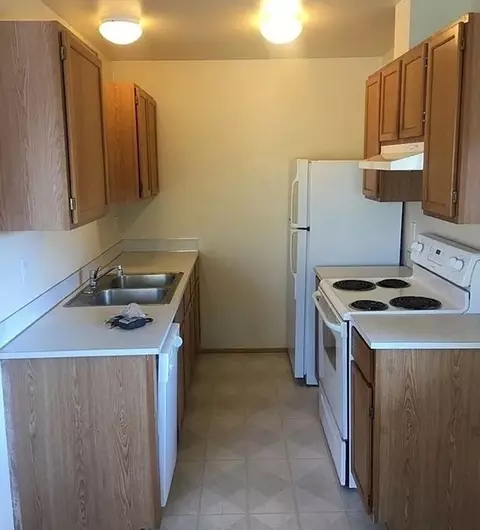 1588 1580 1584 1588 Ferry Aly, Eugene, OR 97401 photo 3